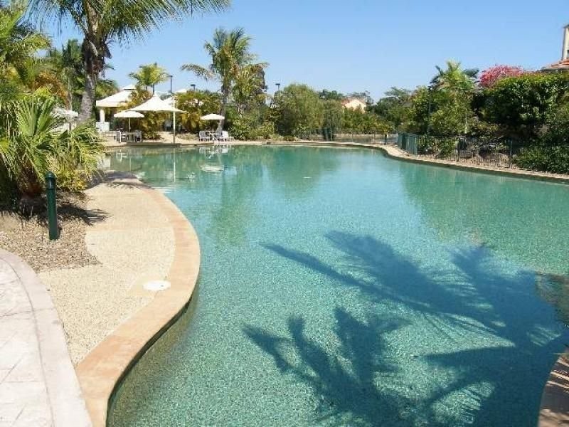 Santa Cruz Blvd, Clear Island Waters QLD 4226