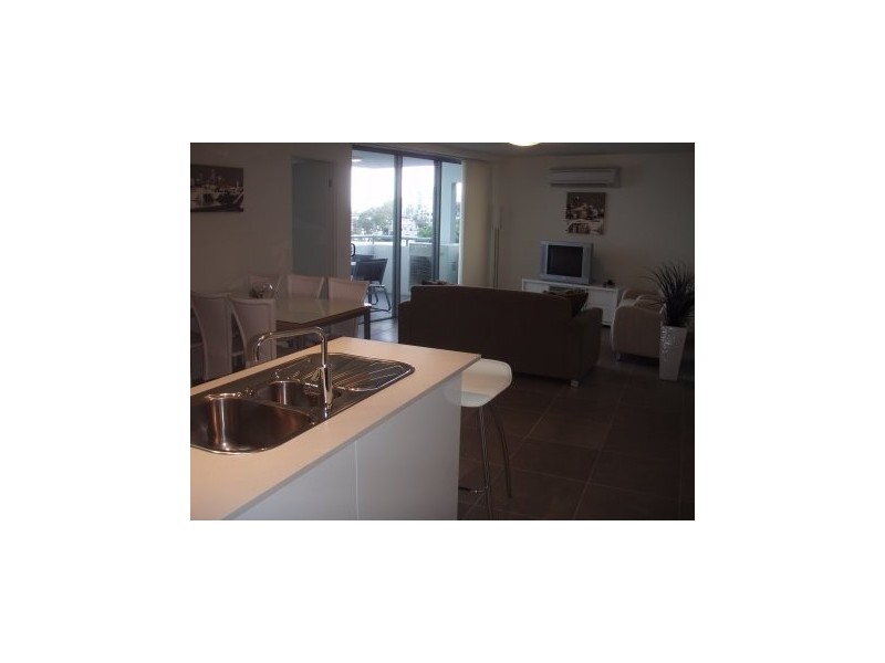 Parkland Boulevard, Morningside QLD 4170