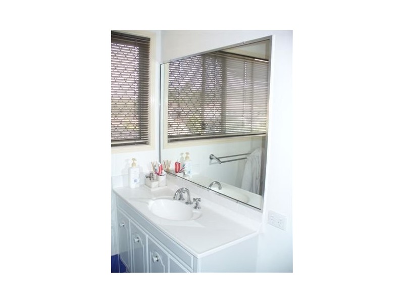 Crestwood Drive, Molendinar QLD 4214