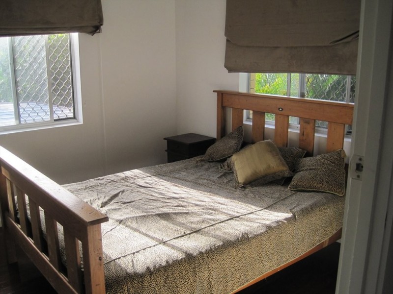 Cotlew st, Ashmore QLD 4214