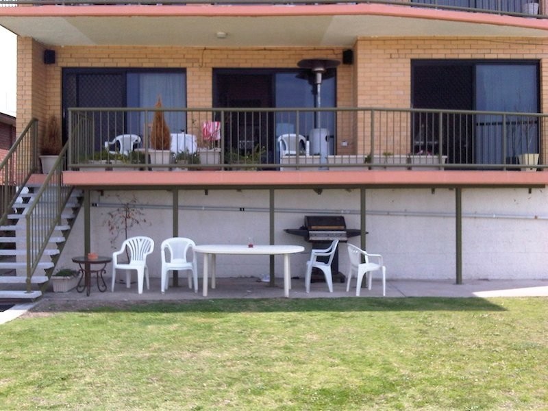 Palm Beach Ave., Palm Beach QLD 4221