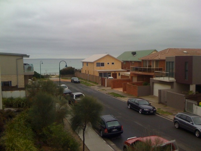 nepean highway, Aspendale VIC 3195