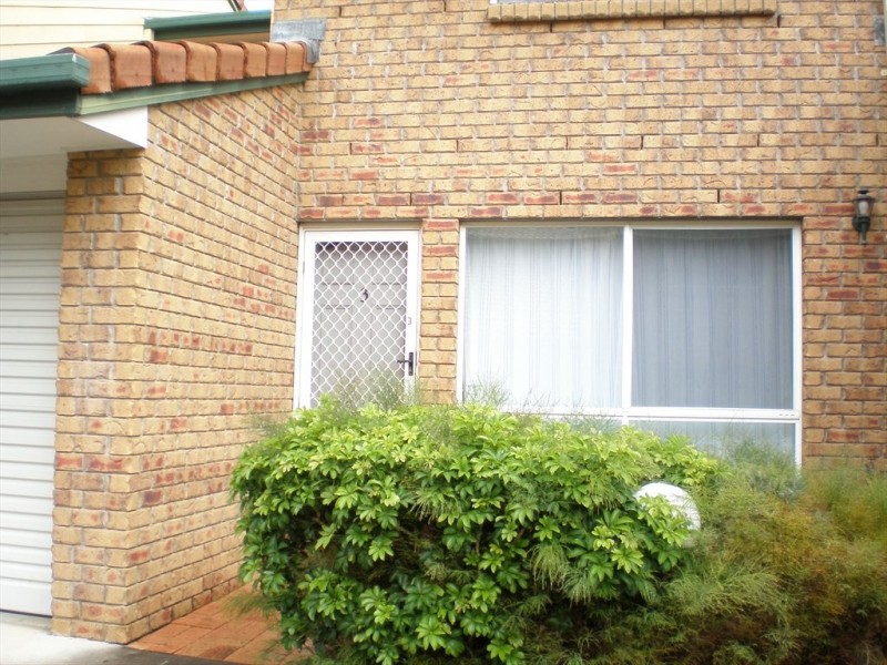 willow street, Woodridge QLD 4114