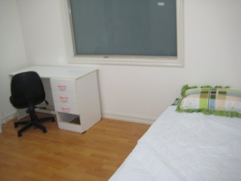 Glenbrook ave, Clayton VIC 3168