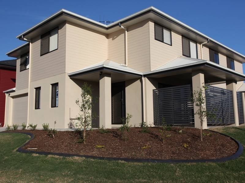 First Street, North Lakes QLD 4509
