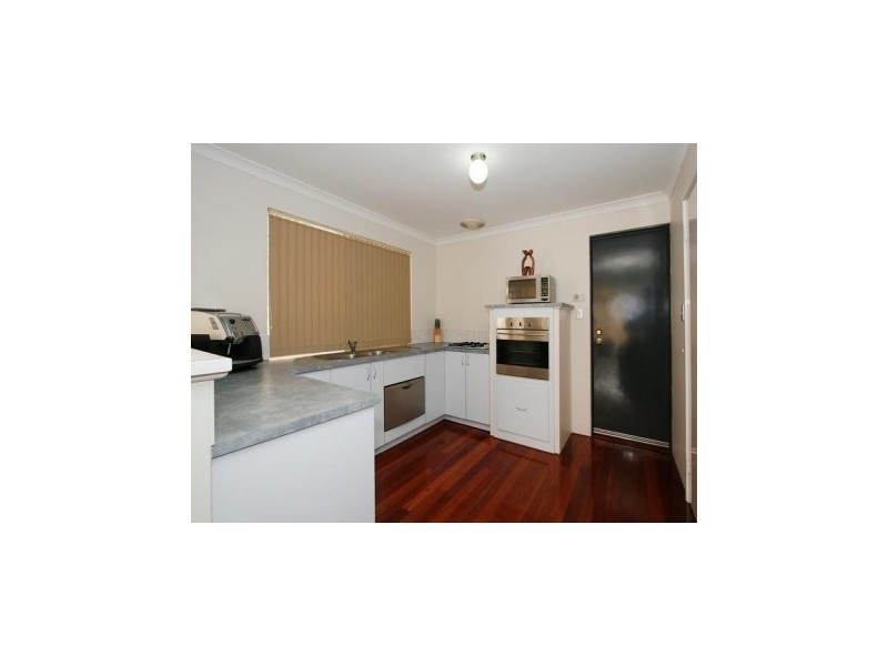 Autumn cres, Thornlie WA 6108