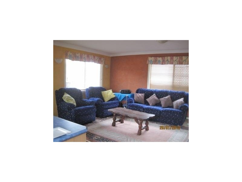 Hillcrest Parade, Miami QLD 4220