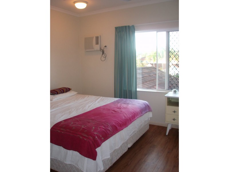 Grantala Street, Manoora QLD 4870