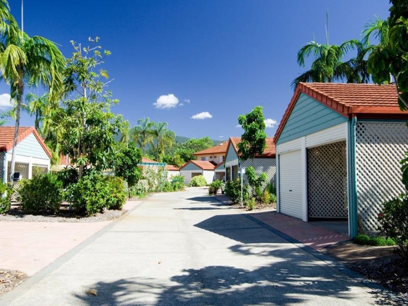 Grantala Street, Manoora QLD 4870