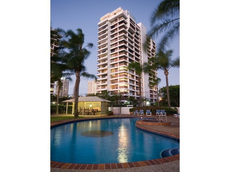 Commodore Dr, Main Beach QLD 4217