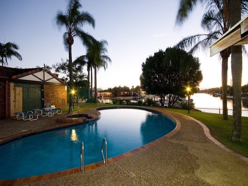 Commodore Dr, Main Beach QLD 4217