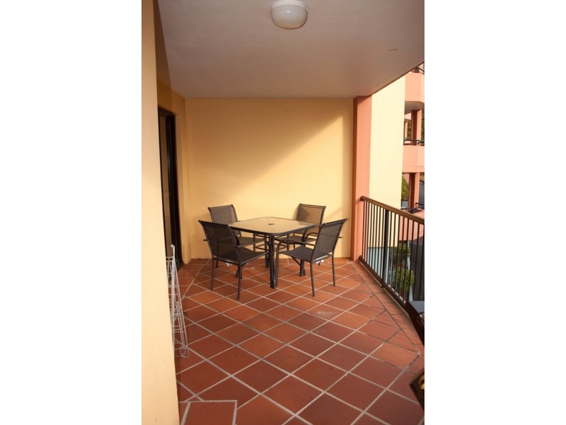 great hall drive, Nobby Beach QLD 4218