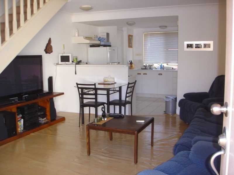 Dolphin Avenue, Mermaid Beach QLD 4218