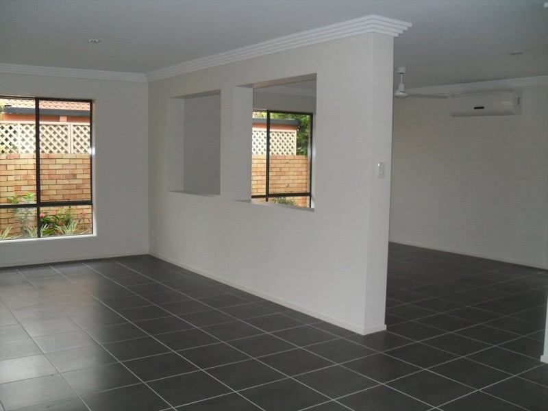 Benowa Rd, Benowa QLD 4217