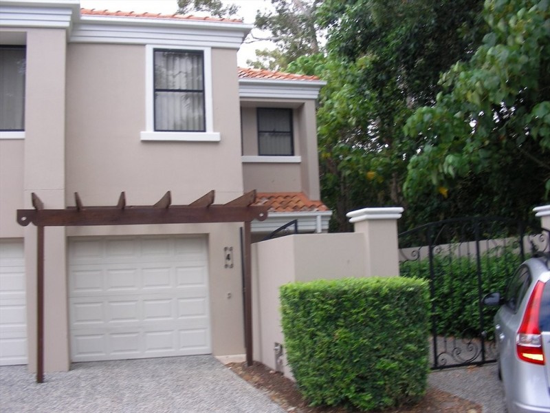 elliott street, Surfers Paradise QLD 4217