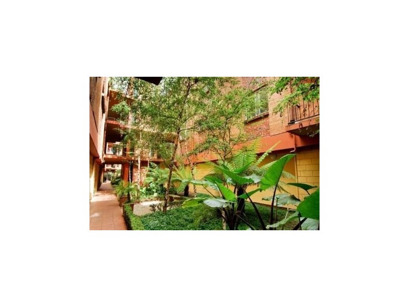 The Avenue, Parkville VIC 3052