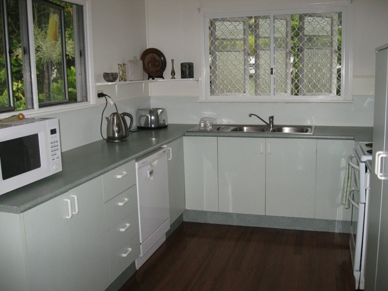 Forest Ave, Edge Hill QLD 4870