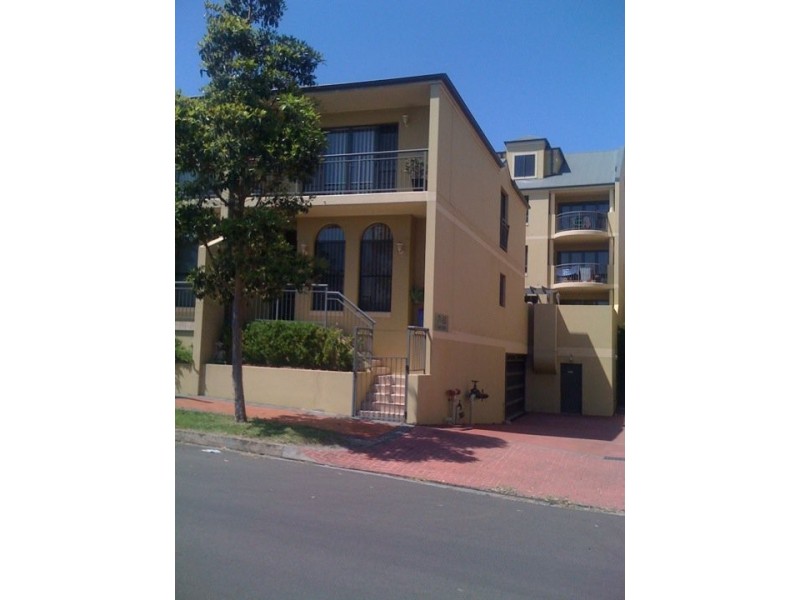 smith street, Wollongong NSW 2500