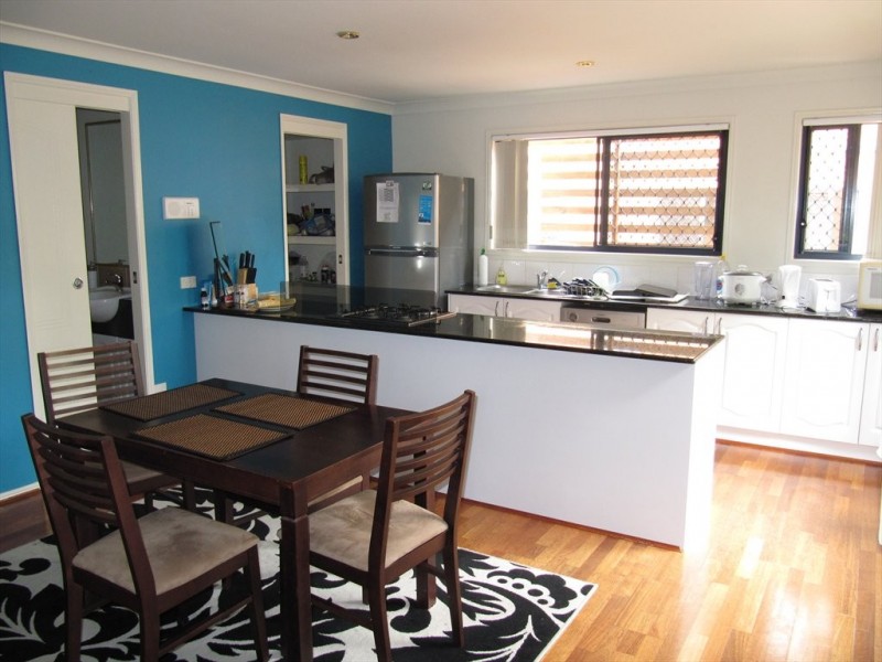 Montrose road, Taringa QLD 4068