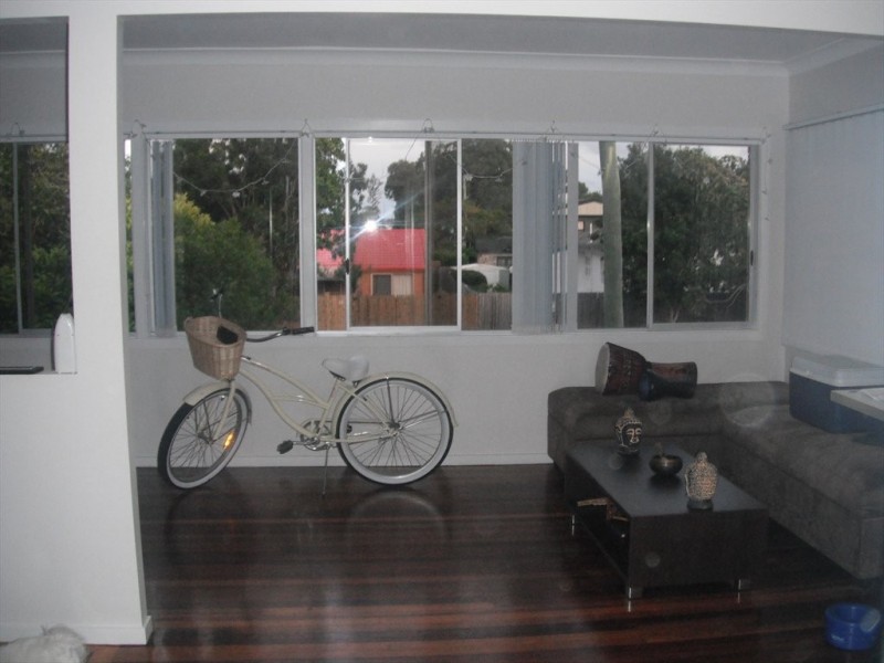 Sutherland Ave, Labrador QLD 4215
