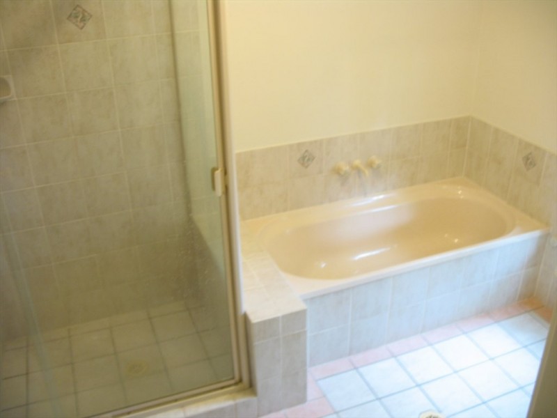Merrilaine Crescent, Merrimac QLD 4226