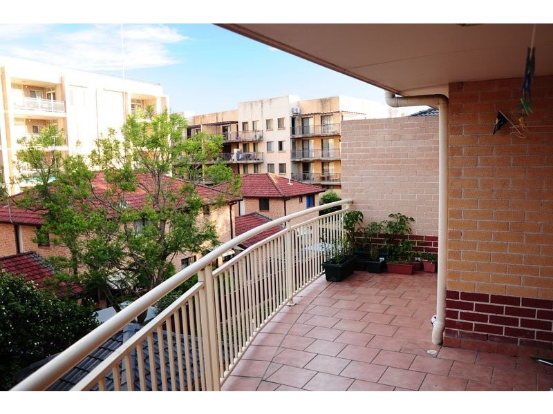 Fifth Avenue, Blacktown NSW 2148