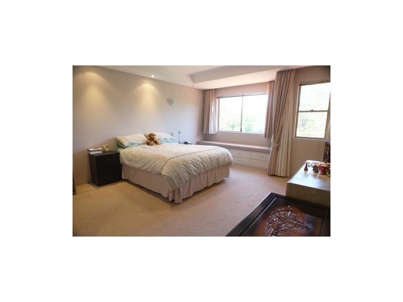 beresford rd, Strathfield NSW 2135