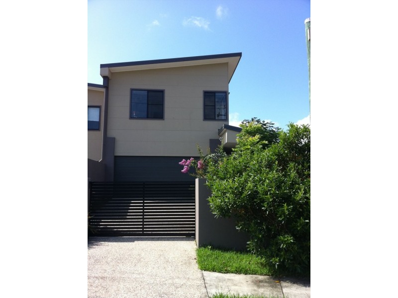 Guineas Creek Road, Currumbin Waters QLD 4223