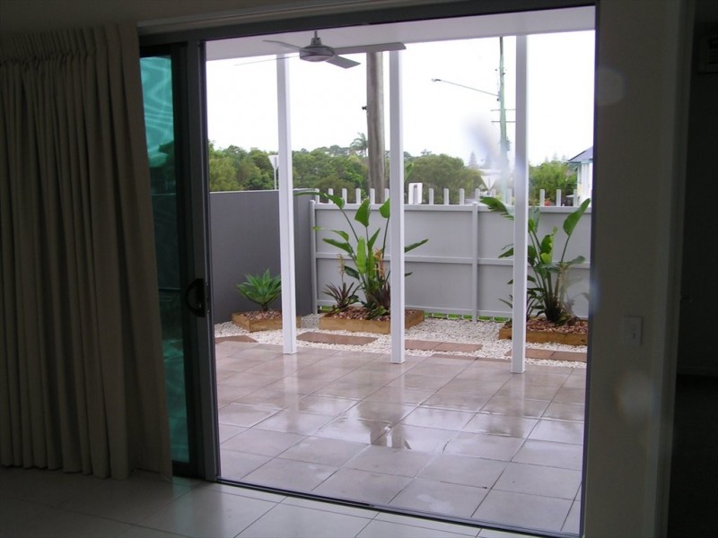 Hillcrest Parade, Miami QLD 4220