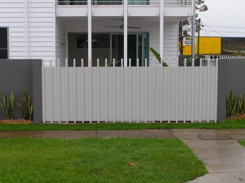 Hillcrest Parade, Miami QLD 4220