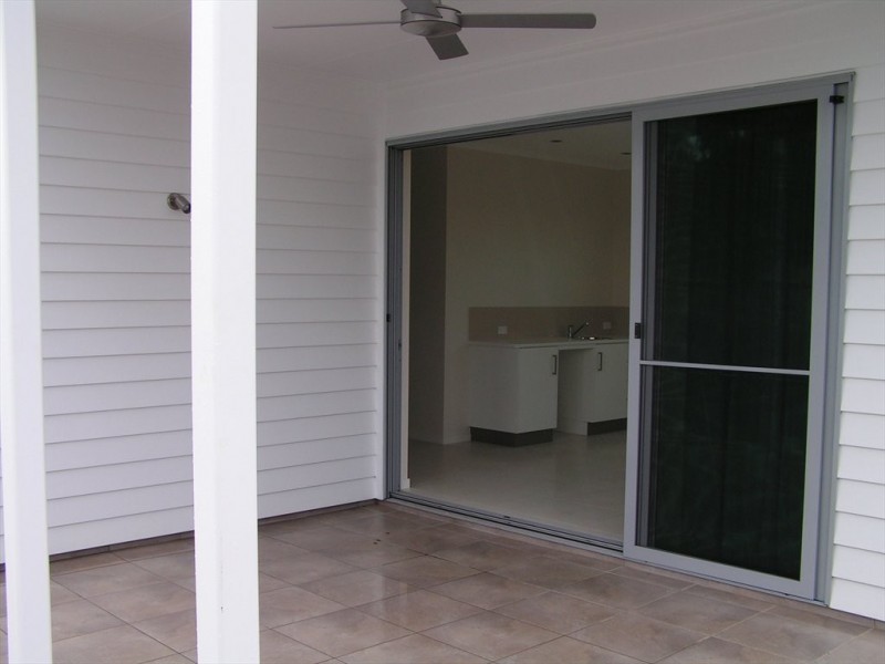 Hillcrest Parade, Miami QLD 4220