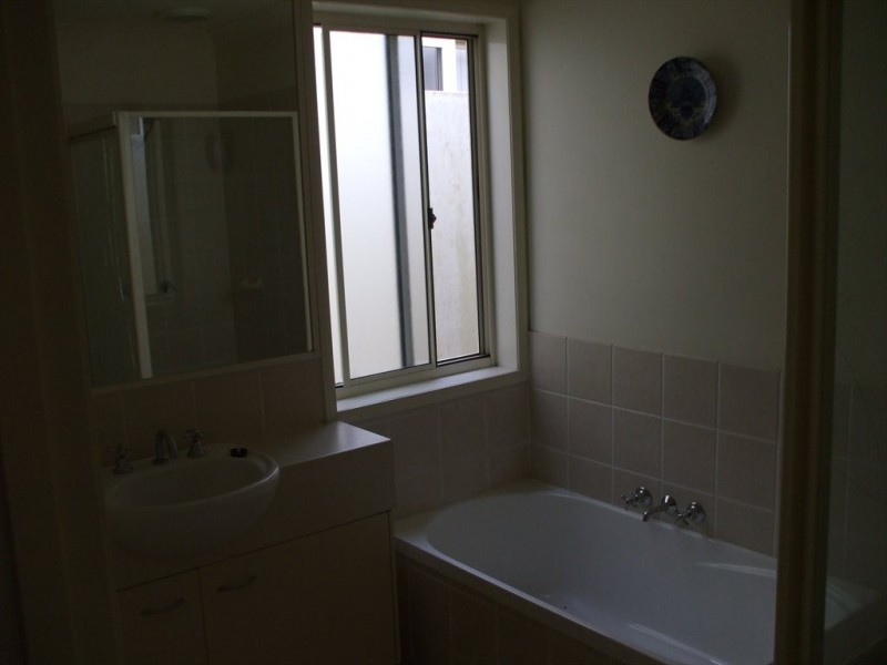 Alderney court, Varsity Lakes QLD 4227