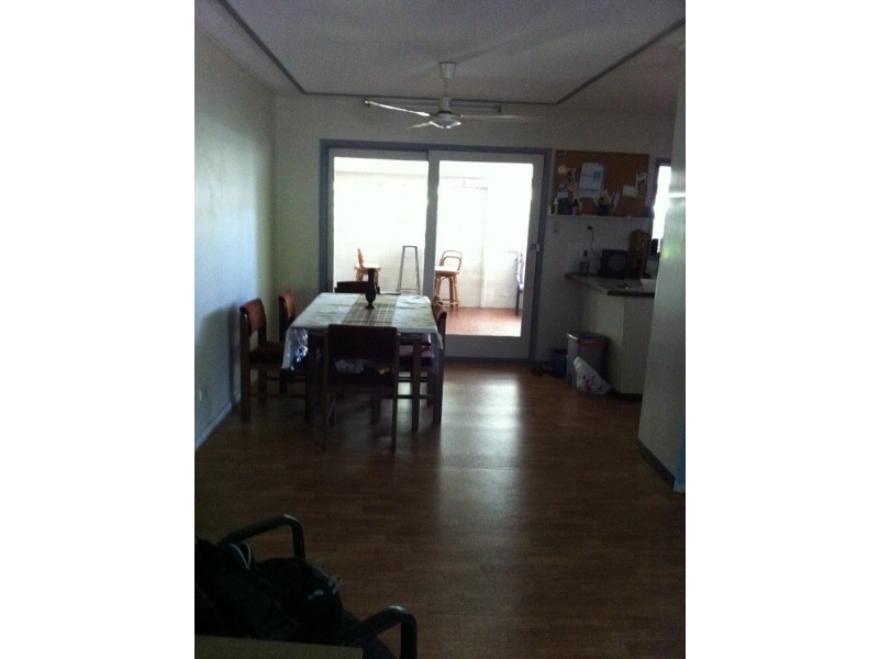 english st, Westcourt QLD 4870