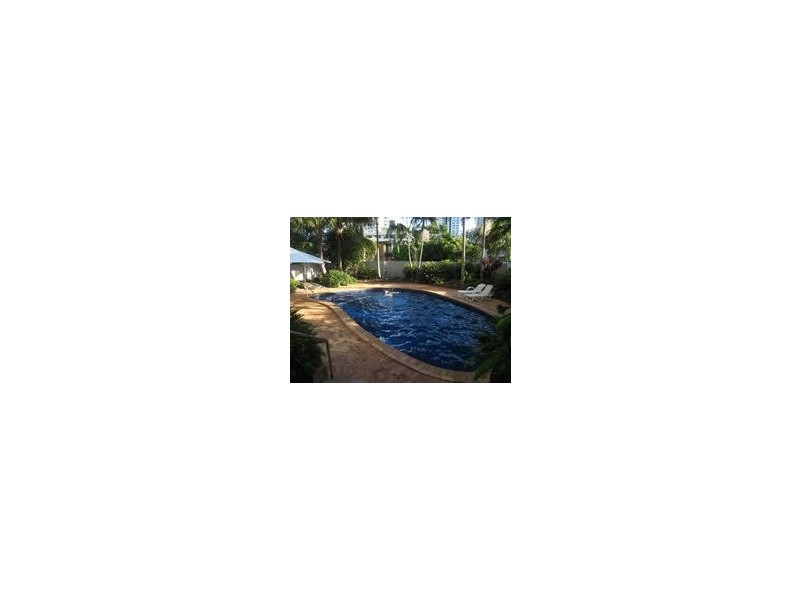 Cronin Ave, Main Beach QLD 4217