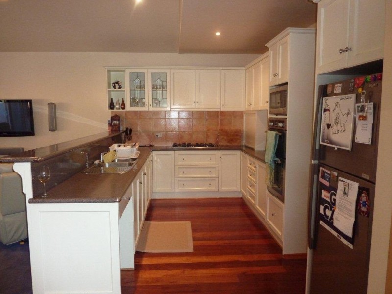 Pakington Street, Newtown VIC 3220