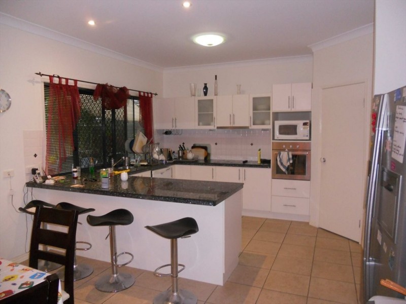 Michael Place, Oxley QLD 4075