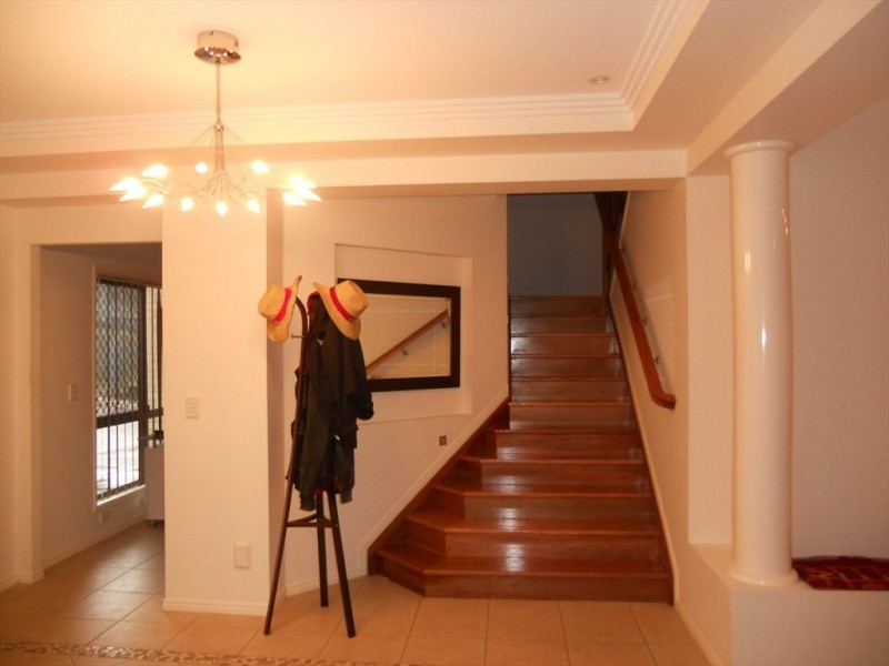 Michael Place, Oxley QLD 4075