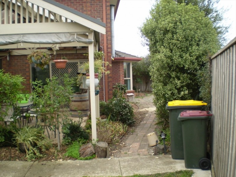 Mossgiel Court, Hamlyn Heights VIC 3215