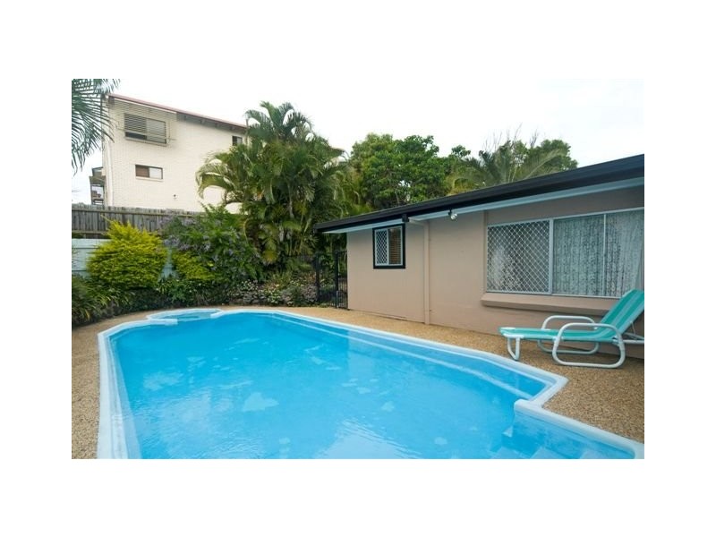 Iluka Avenue, Buddina QLD 4575