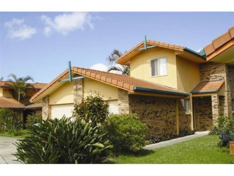 waterford court, Bundall QLD 4217