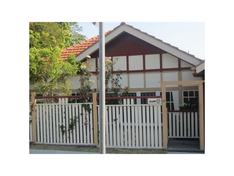 Dornoch Terrace, Highgate Hill QLD 4101