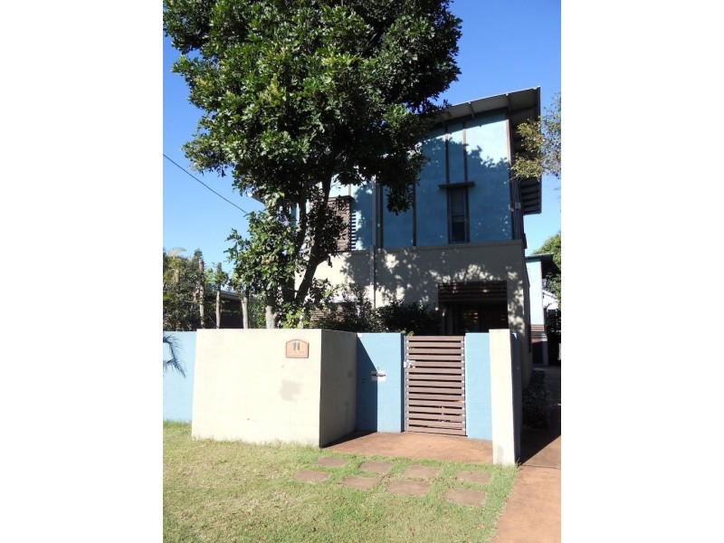 Leyte Avenue, Palm Beach QLD 4221