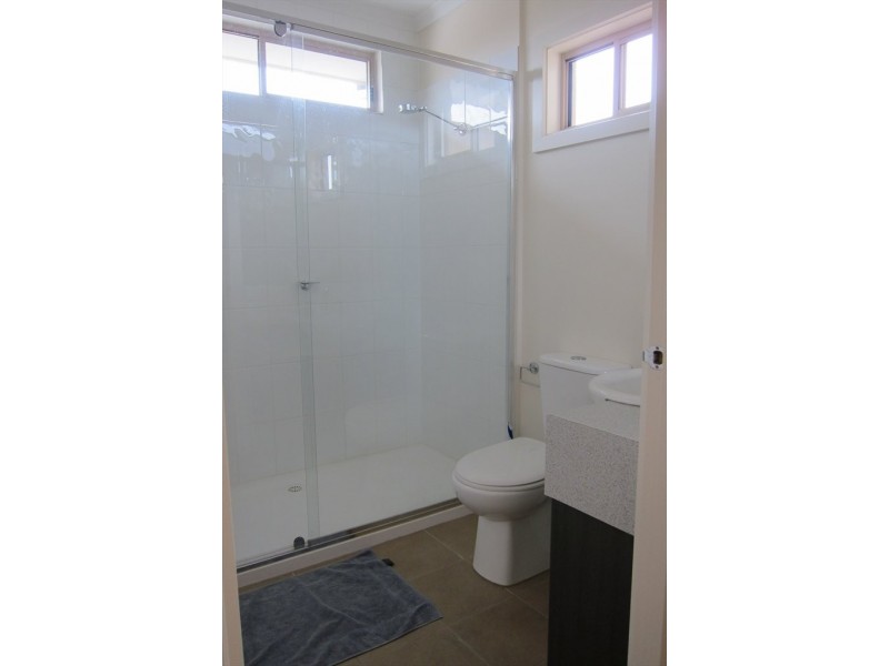 Arnott Street, Clayton VIC 3168