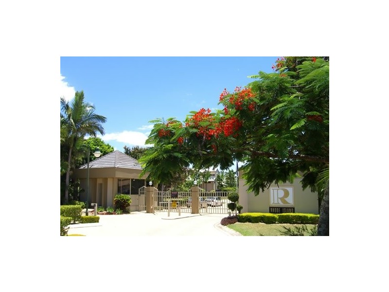 Santa Cruz Blvd, Clear Island Waters QLD 4226