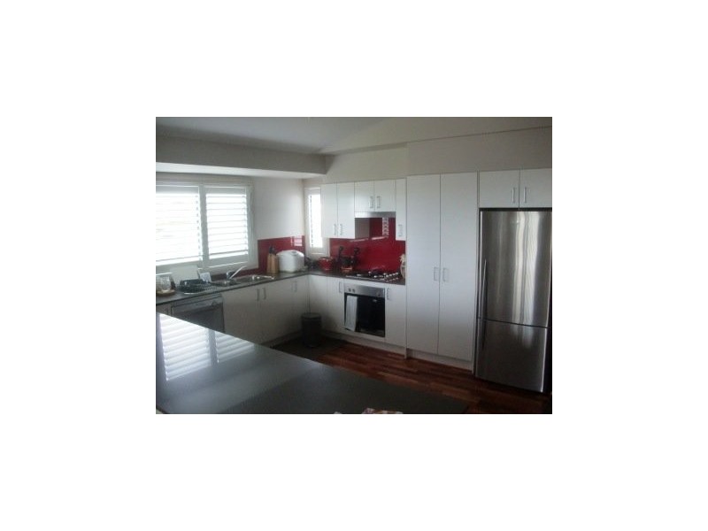 Shearwater Drive, Lake Heights NSW 2502