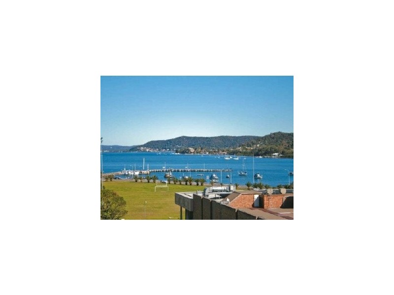 BAKER ST, Gosford NSW 2250