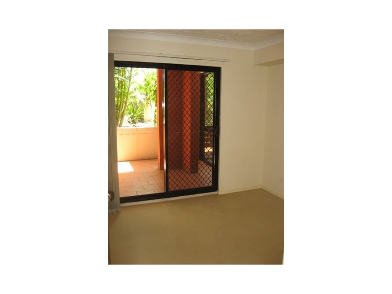 Mitre st, St Lucia QLD 4067