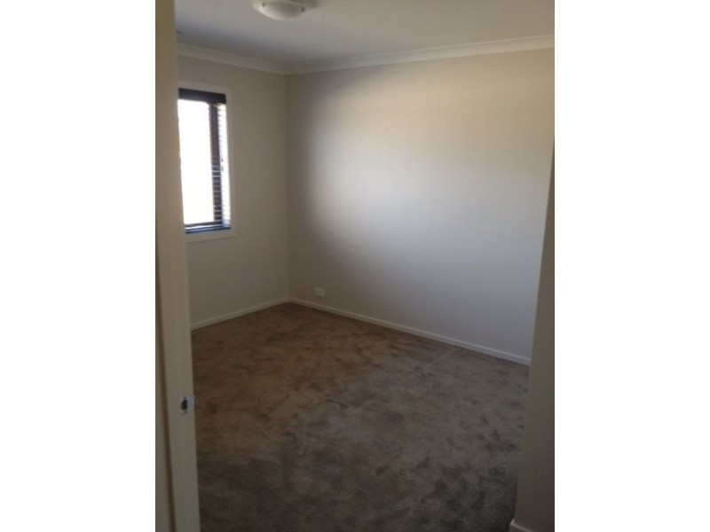 crescent, Shepparton East VIC 3631
