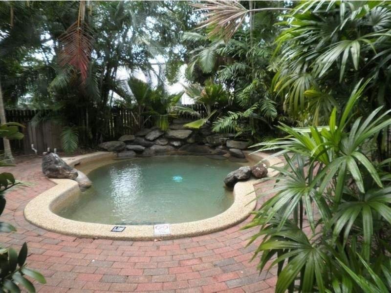 minnie, Cairns QLD 4870