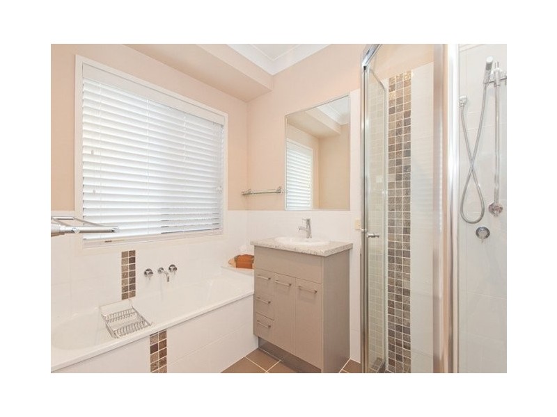 Reynolds Street, Carindale QLD 4152